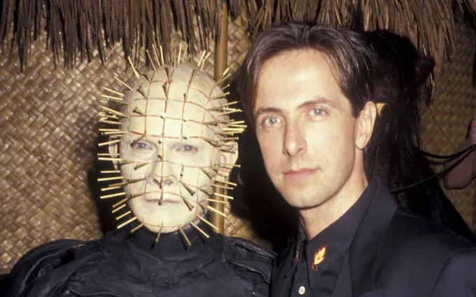 Clive Barker: L'Arte Oscura di un Maestro del Terrore
