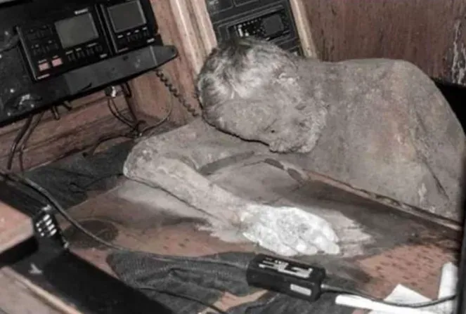 Manfred Fritz Bajorat - Il Marinaio Mummificato