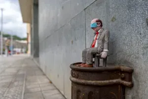 Isaac Cordal: L'Uomo in Miniatura