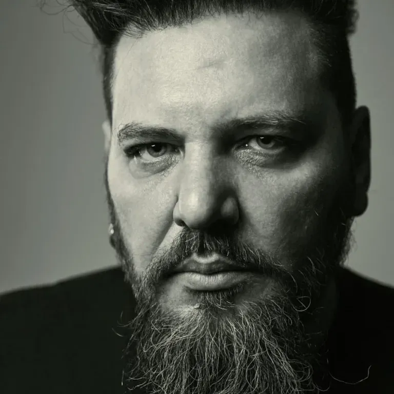 Federico Frusciante La Voce Libera che ha Incendiato il Cinema