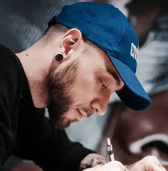 Un Addio tra le Ombre Jacopo Camagni L'Artista che Sfiorò anche L'Orrore